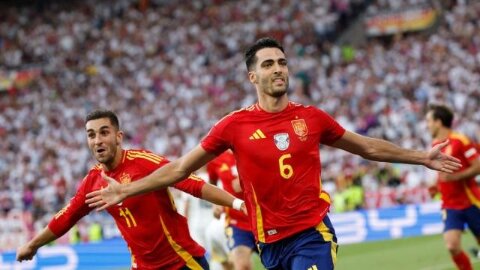 Tây Ban Nha vs Pháp: Thành bại tại... tuyến giữa